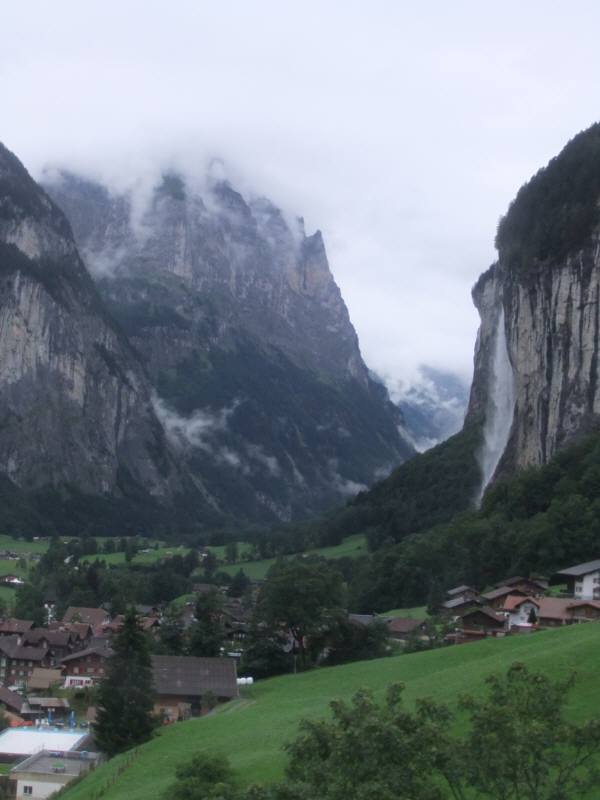 雨の日のハイキング